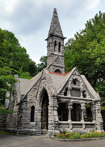 Oakwood Cemetery