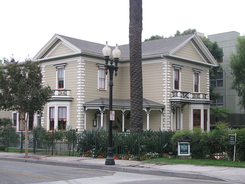 Downtown Santa Ana Historic Districts