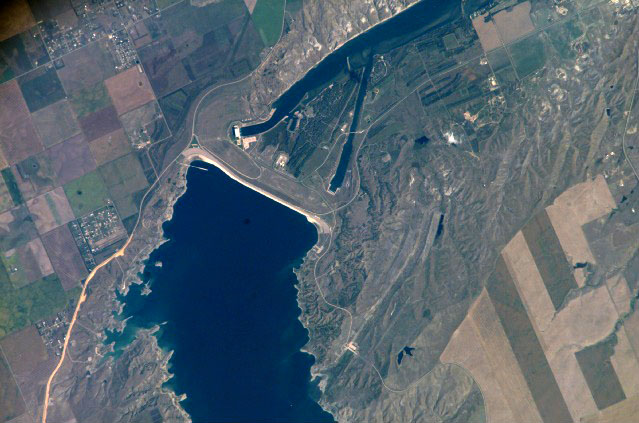 Presa y lago Oahe
