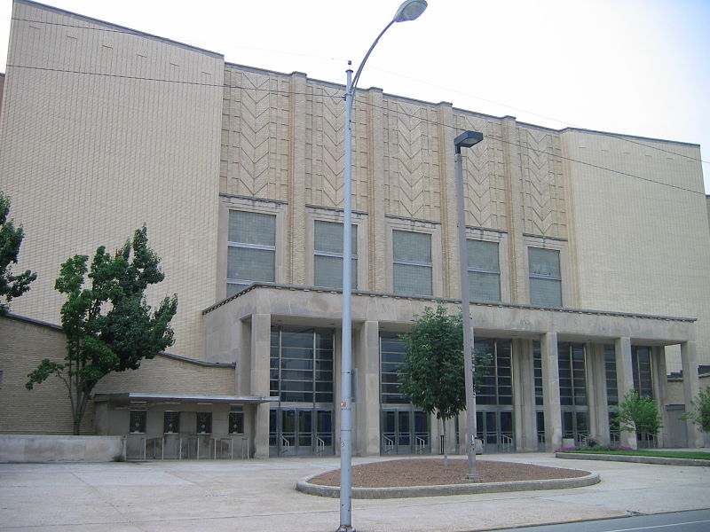 Memorial Coliseum, Lexington
