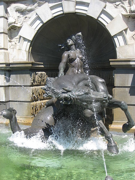 The Court of Neptune Fountain