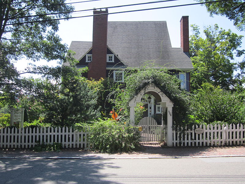 Chestnut Hill Historic District