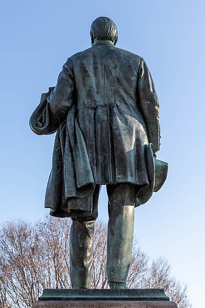 Statue of Richard J. Oglesby