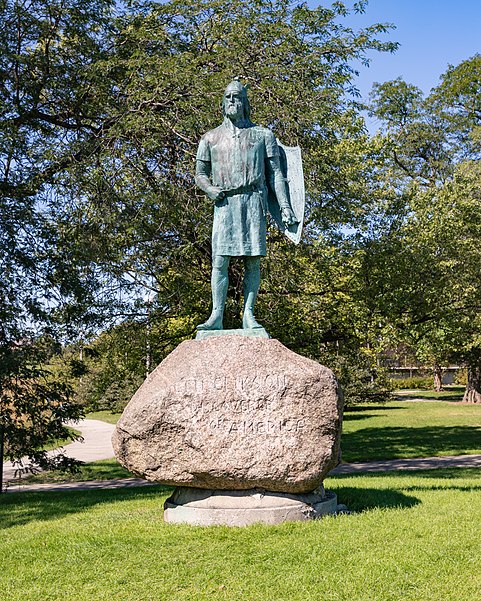 Statue of Leif Erikson