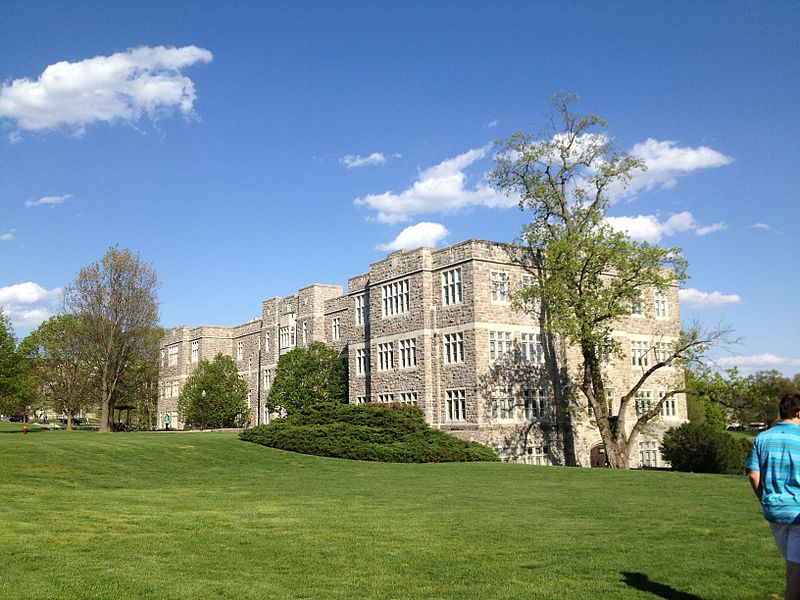 Instituto Politécnico y Universidad Estatal de Virginia