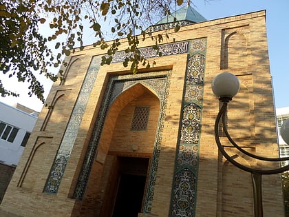 qaldirgochbiy mausoleum taschkent