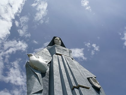 monumento a la virgen de la paz trujillo
