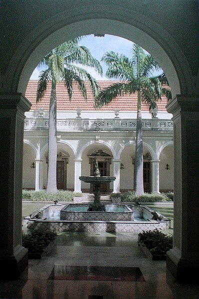 Miraflores Palace