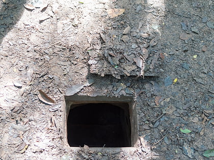 Củ Chi tunnels