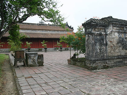 tomb of duc duc hue