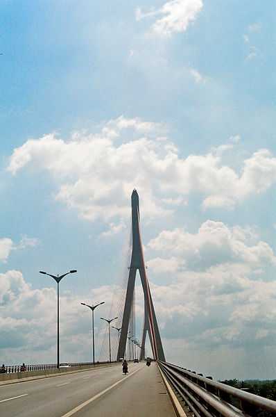Pont de Cân Tho