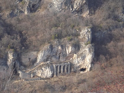 ermitage et monastere saint pierre de korisa prizren
