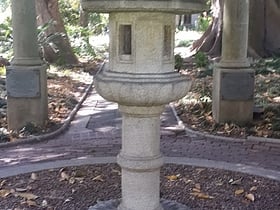 japanese lantern monument kapsztad